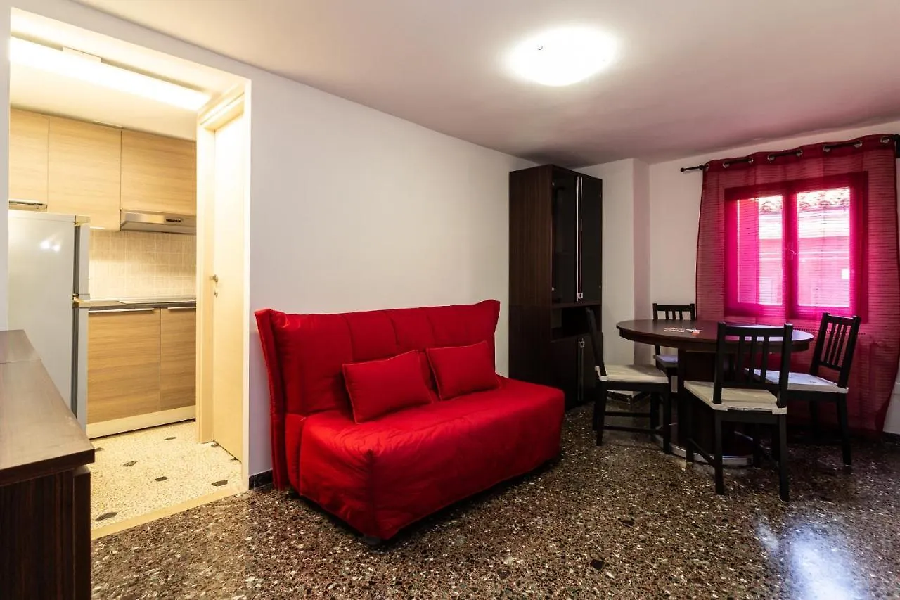 Veneziacentopercento Ole Apartment  Venedik